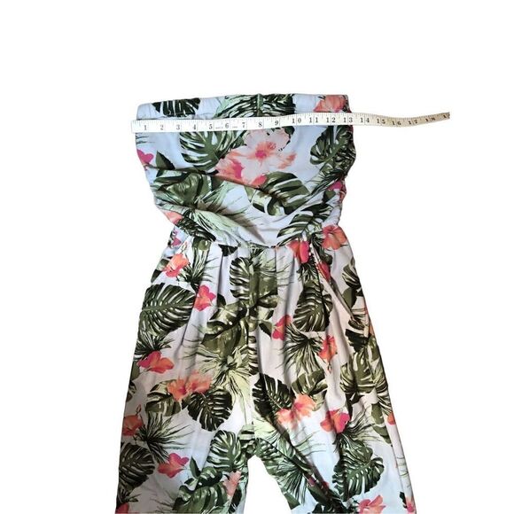 J for Justify floral hibiscus tropical halter wide leg jumper - Picture 8 of 12
